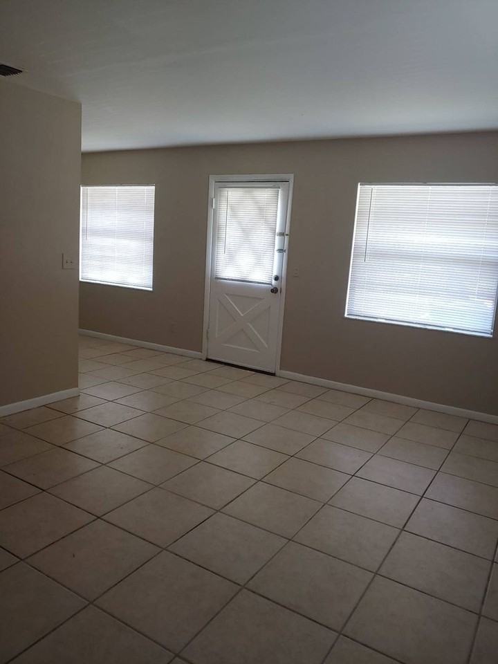 4738 20th St - Photo 2 of 13