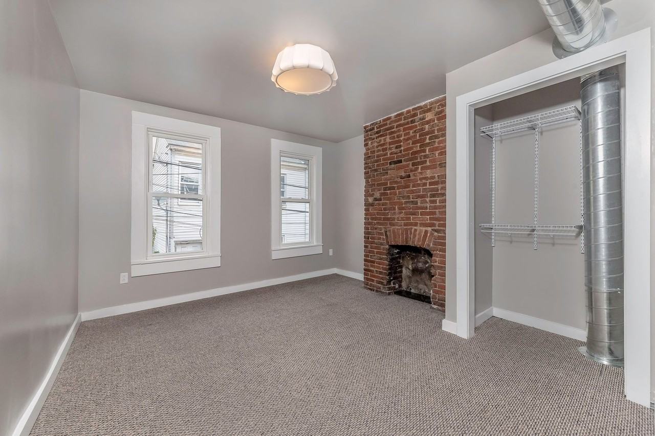 207 Meade St - Photo 7 of 14