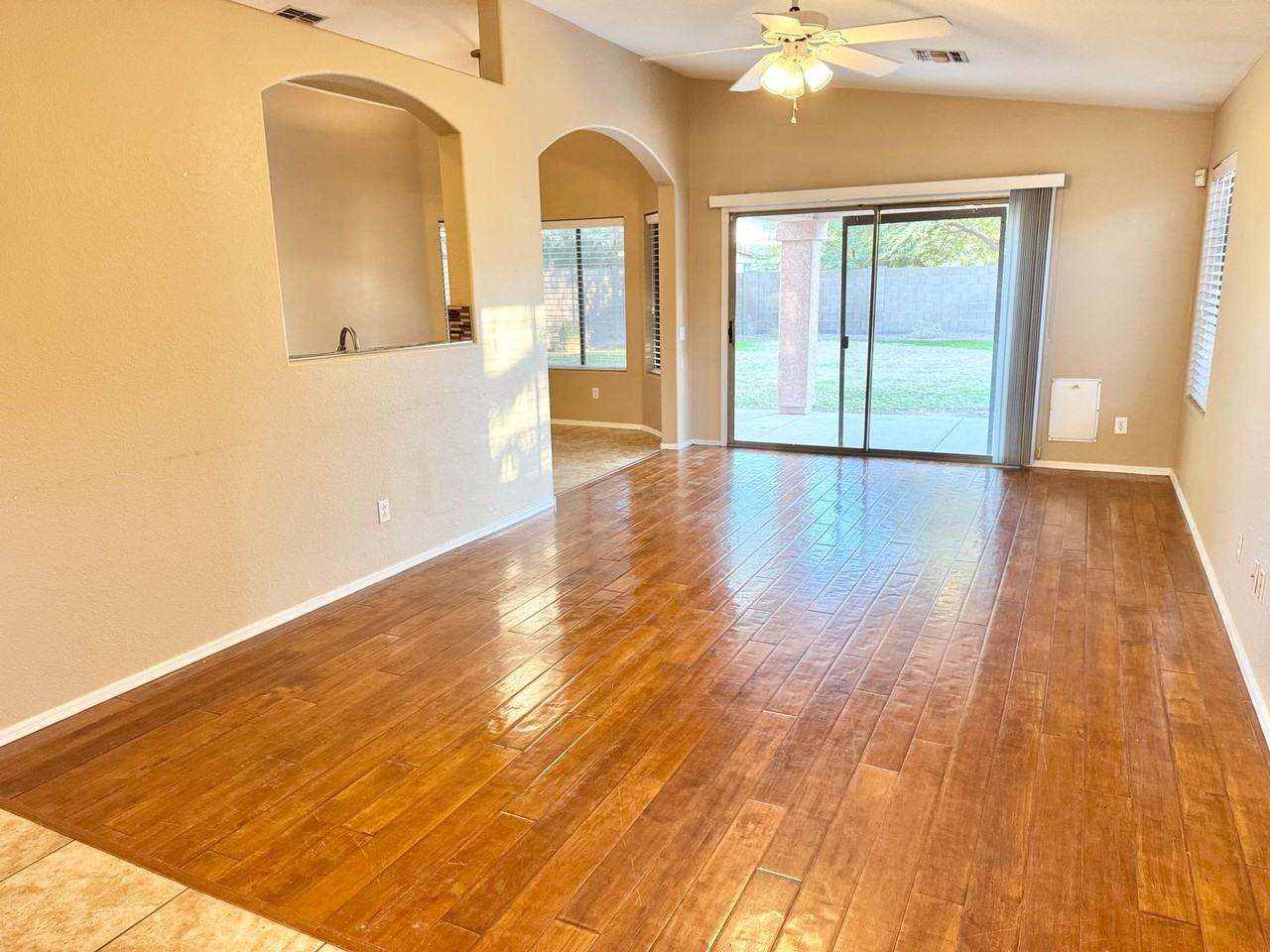 1443 W Mead Dr - Photo 4 of 32