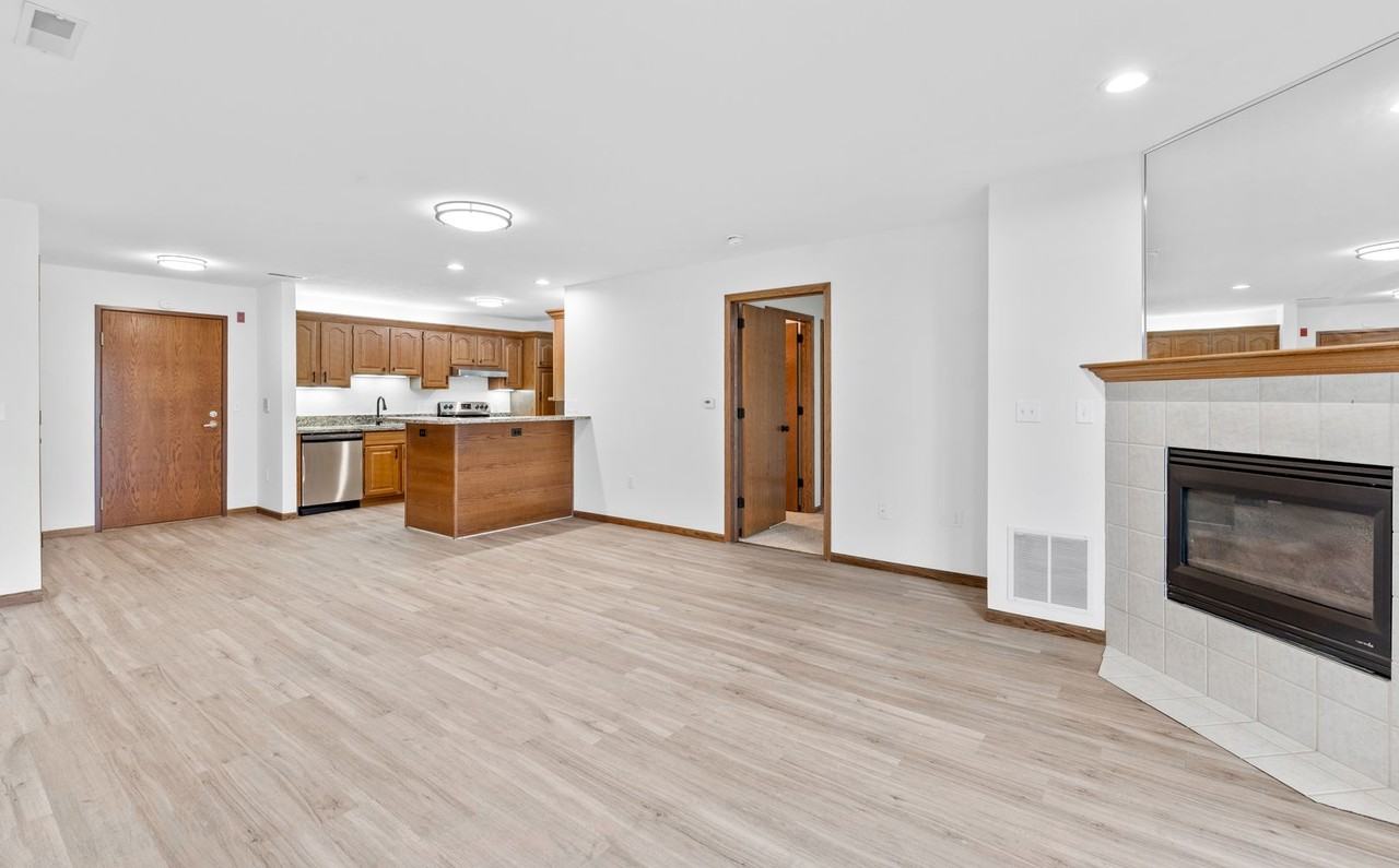 Foxcroft Apartments - Photo 5 of 12