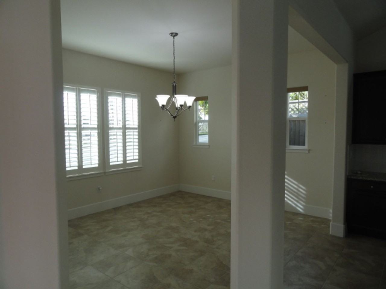 13833 Sherman Blvd - Photo 3 of 31