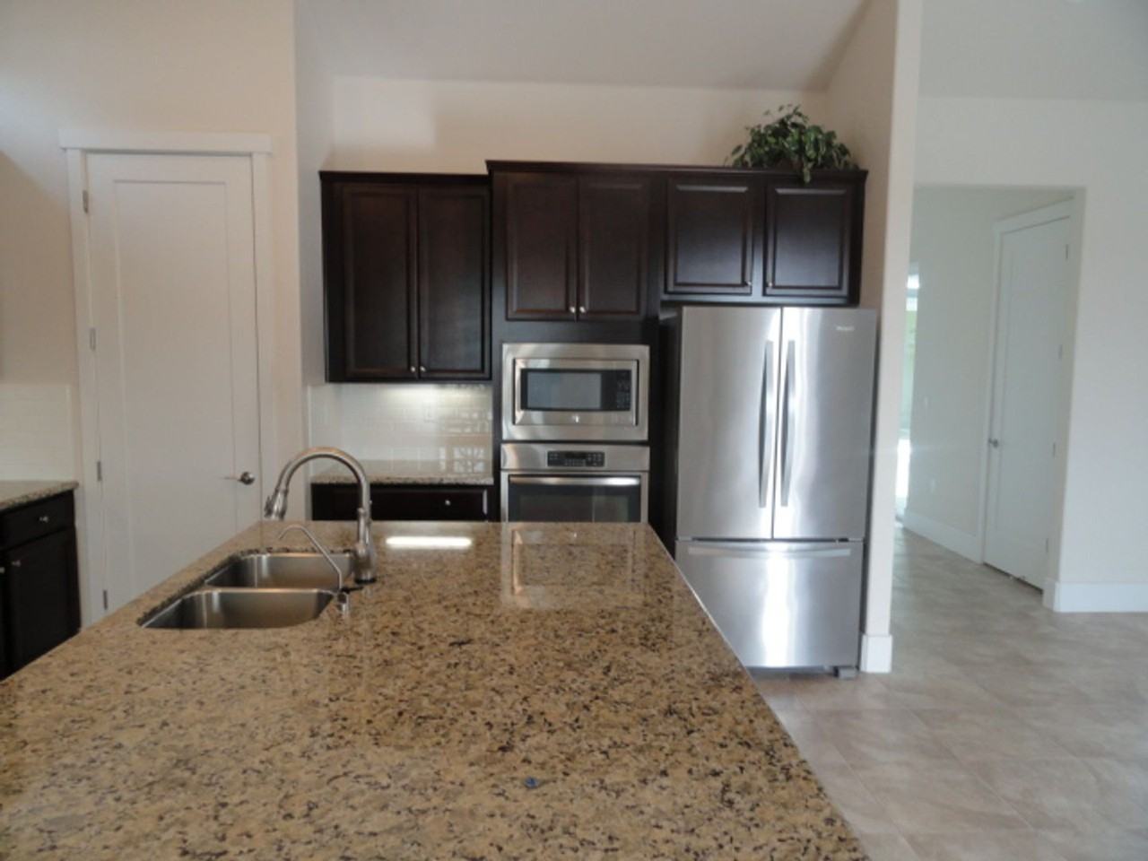 13833 Sherman Blvd - Photo 5 of 31