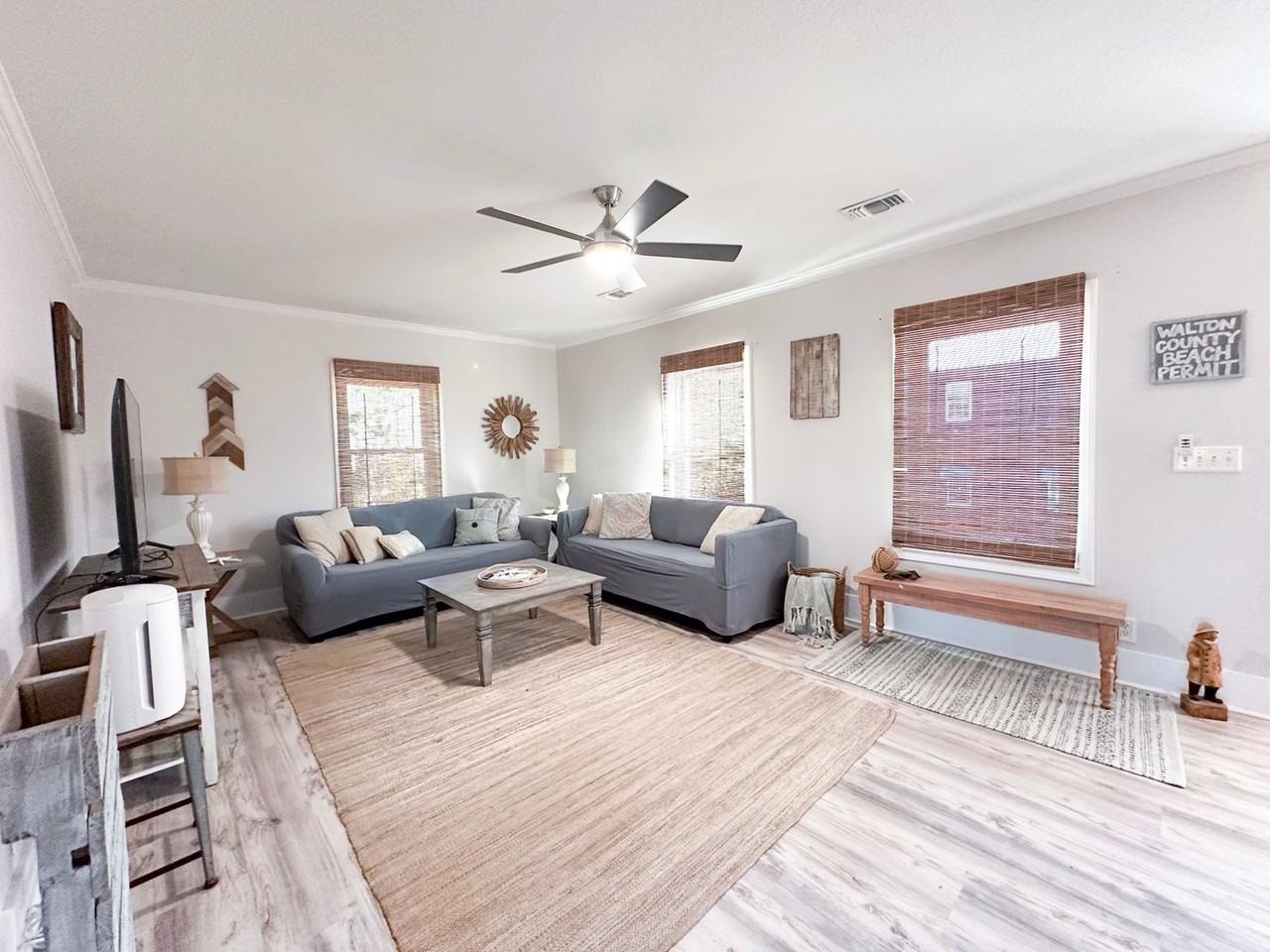 331 Robert Ellis St - Photo 4 of 35