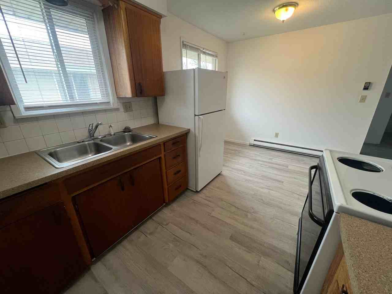 2925 E Decatur Ave - Photo 2 of 9