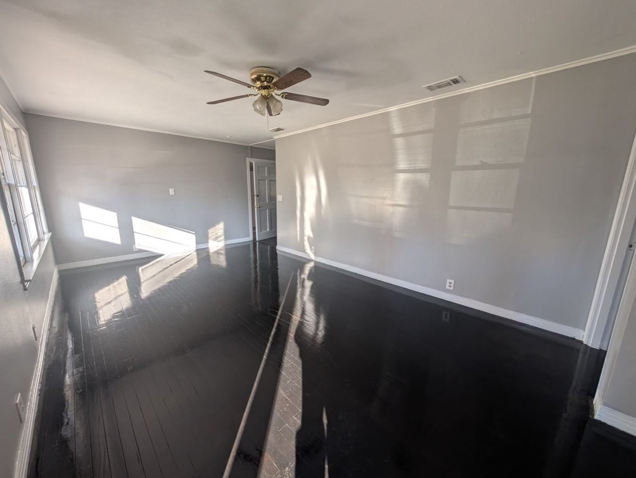 4022 Elizabeth St - Photo 2 of 10