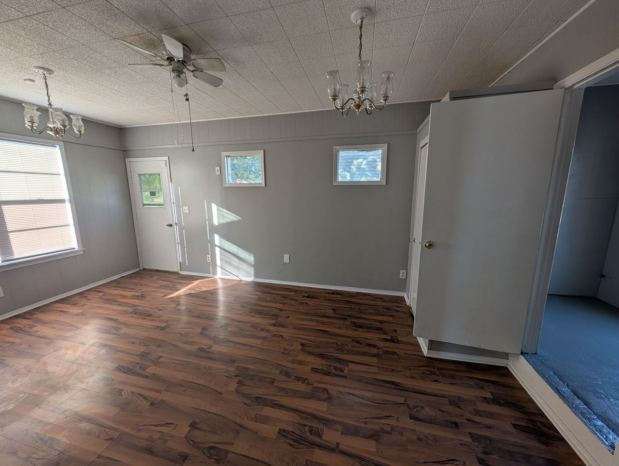 4022 Elizabeth St - Photo 3 of 10