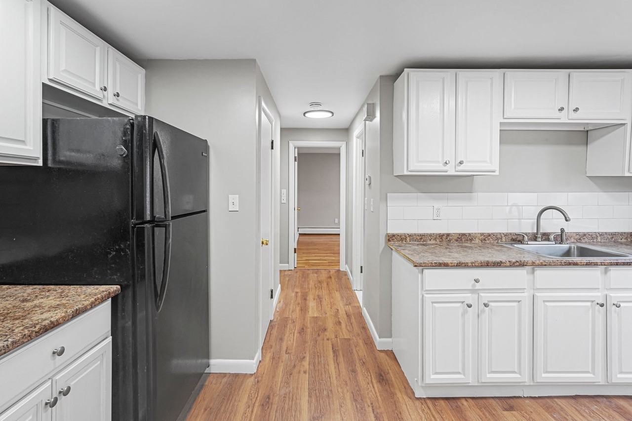 82 Whitmarsh Ave - Photo 3 of 8