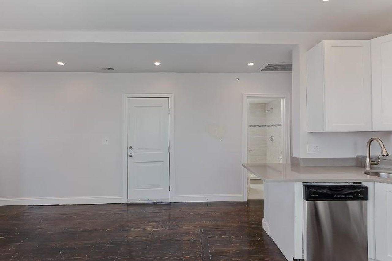 990 Tremont St - Photo 3 of 7