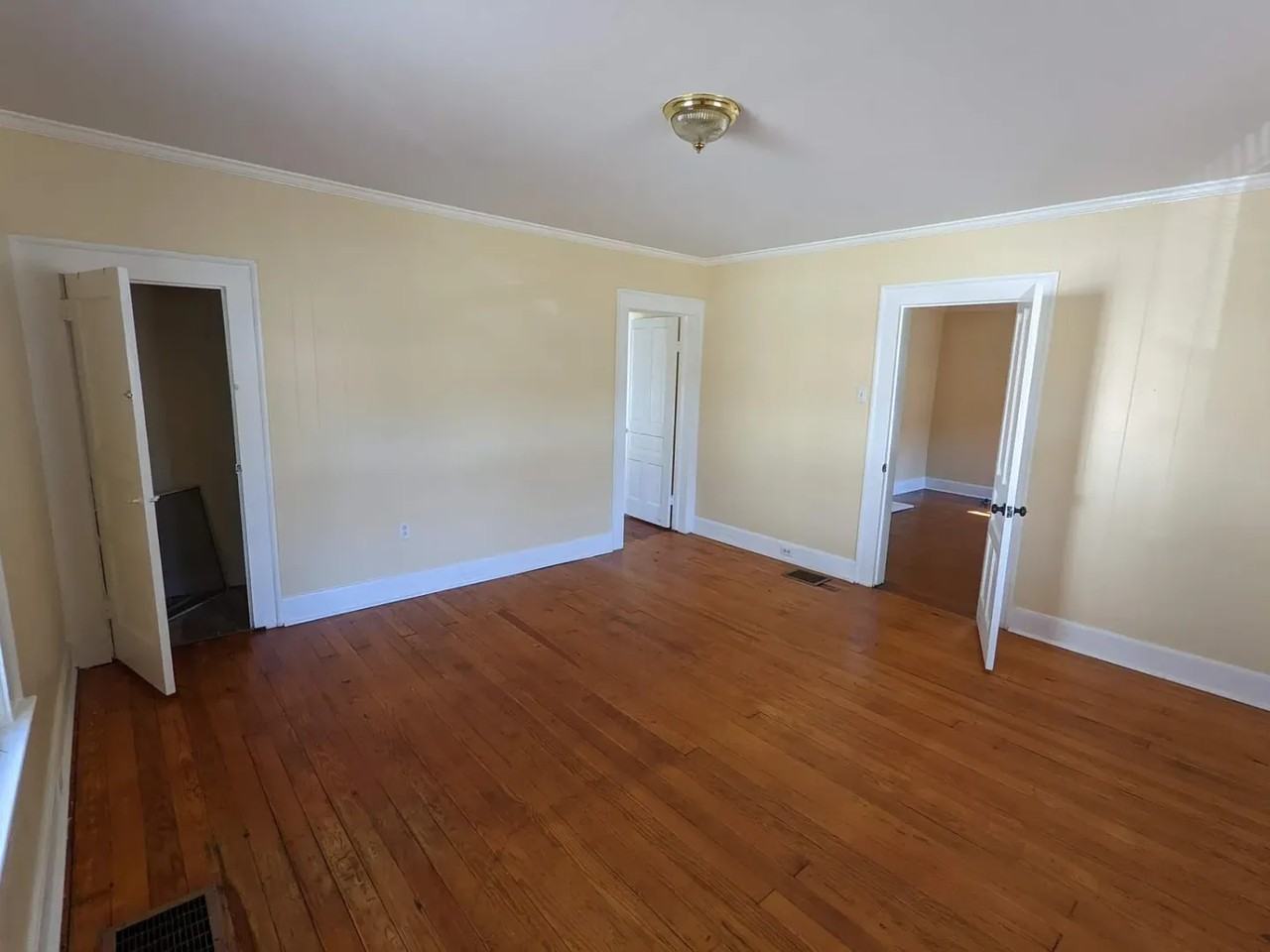 324 Toomer Loop Rd - Photo 7 of 17
