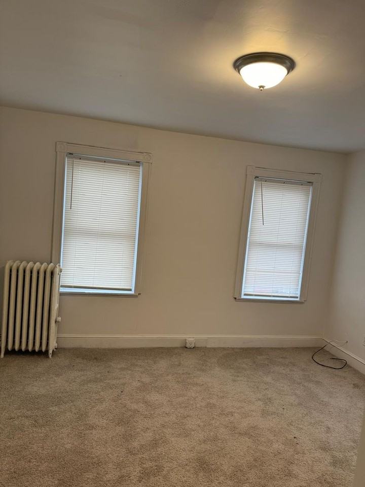 1810 Presstman St - Photo 7 of 11