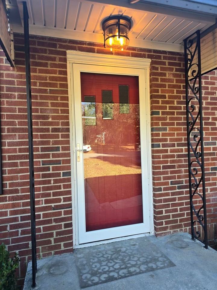 932 Brandon Ave - Photo 2 of 14