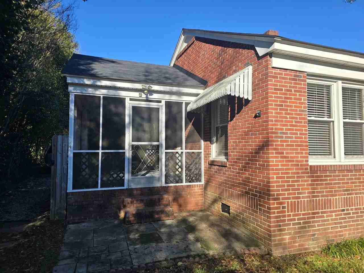 932 Brandon Ave - Photo 3 of 14