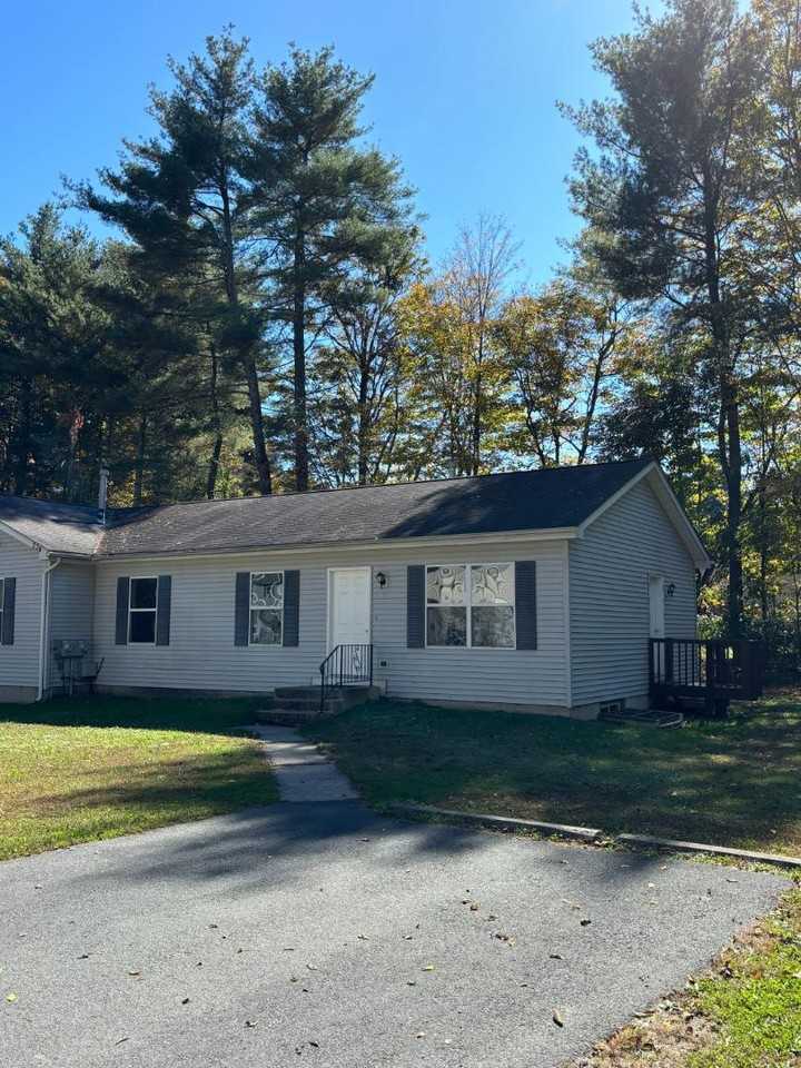 234 Kingston - Photo 2 of 2