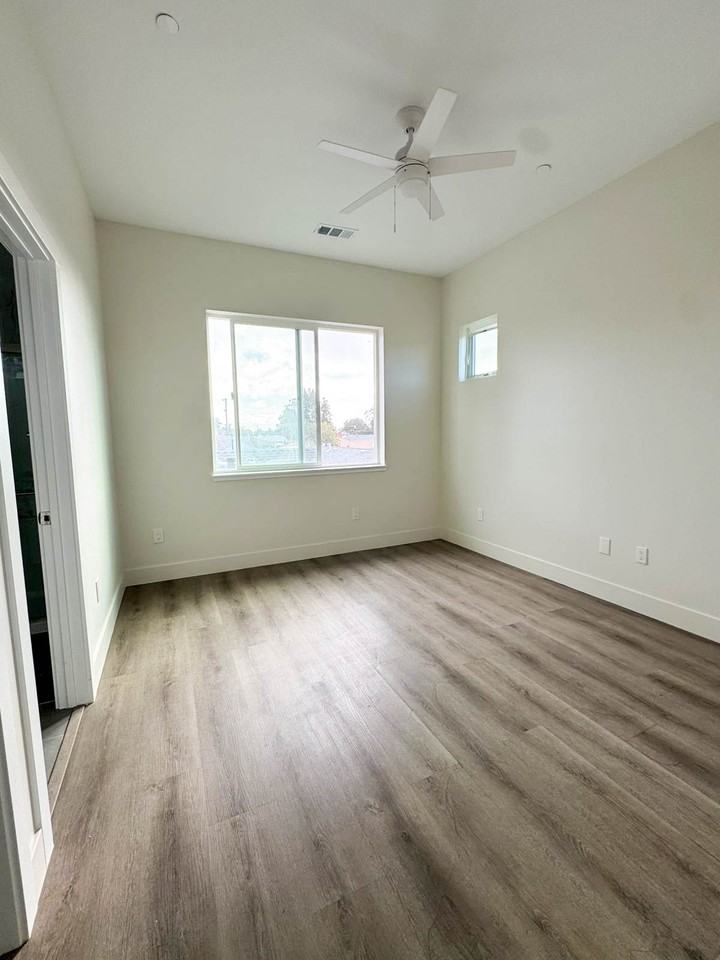 576 Marin Ave #NA - Photo 2 of 14
