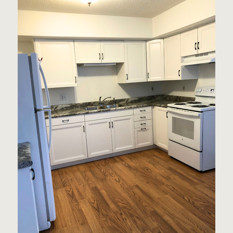 807 11th St #1 - Photo 3 of 14