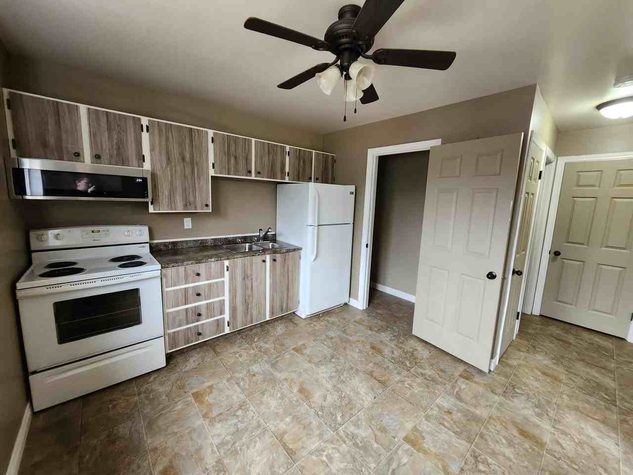 9 Green Valley Dr #104 - Photo 2 of 16