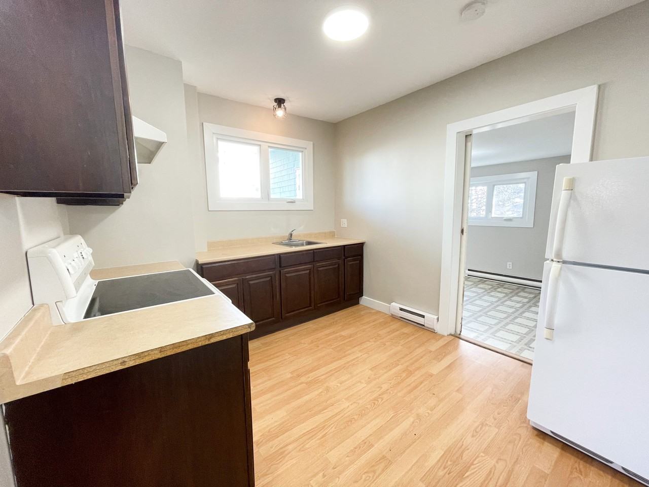 132 St. James St W #1 - Photo 2 of 11