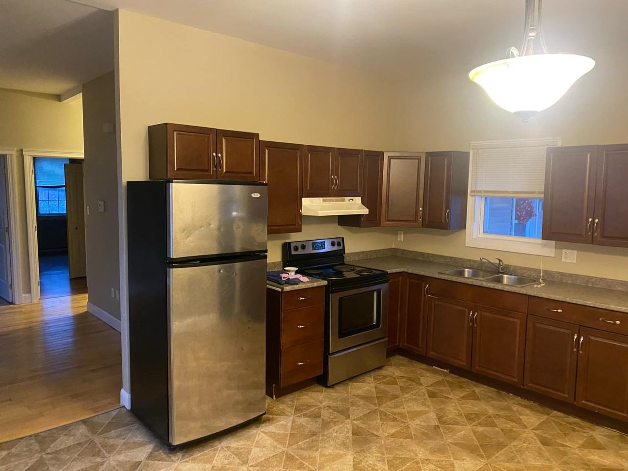 93 Adelaide St #2 - Photo 2 of 27