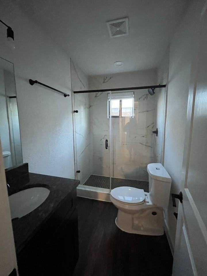 Dream Montrose - Photo 6 of 21