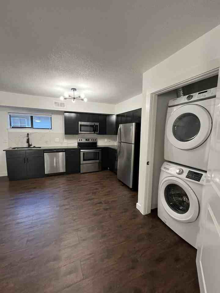 Dream Montrose - Photo 4 of 21