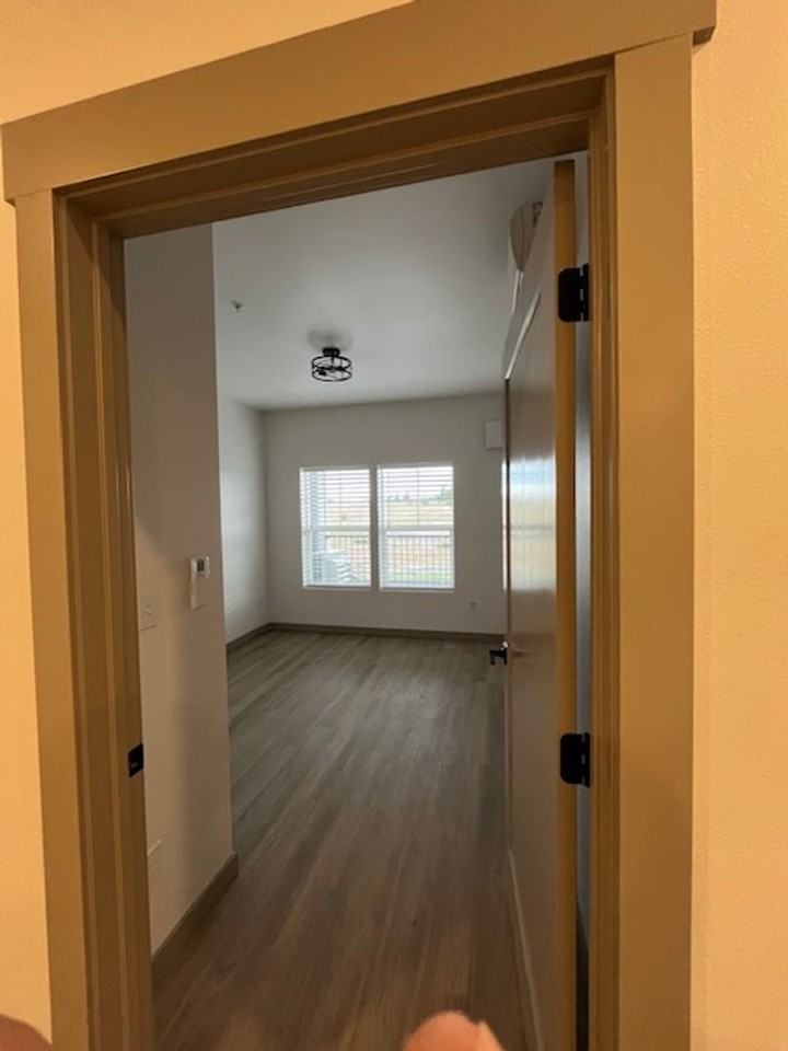 102 E Farwell Rd #219 - Photo 3 of 8