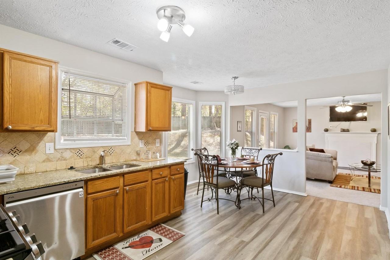 Spacious Lithonia Gem in a Quiet Community - Photo 7 of 19