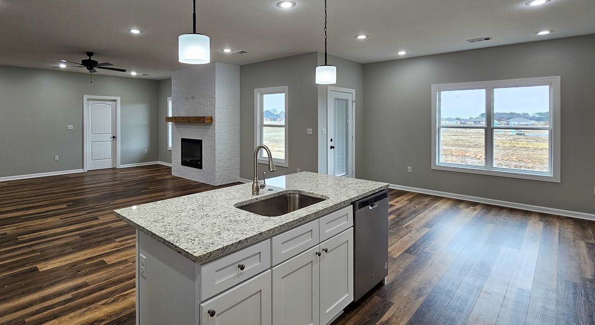 102 Clearwater Dr - Photo 6 of 23