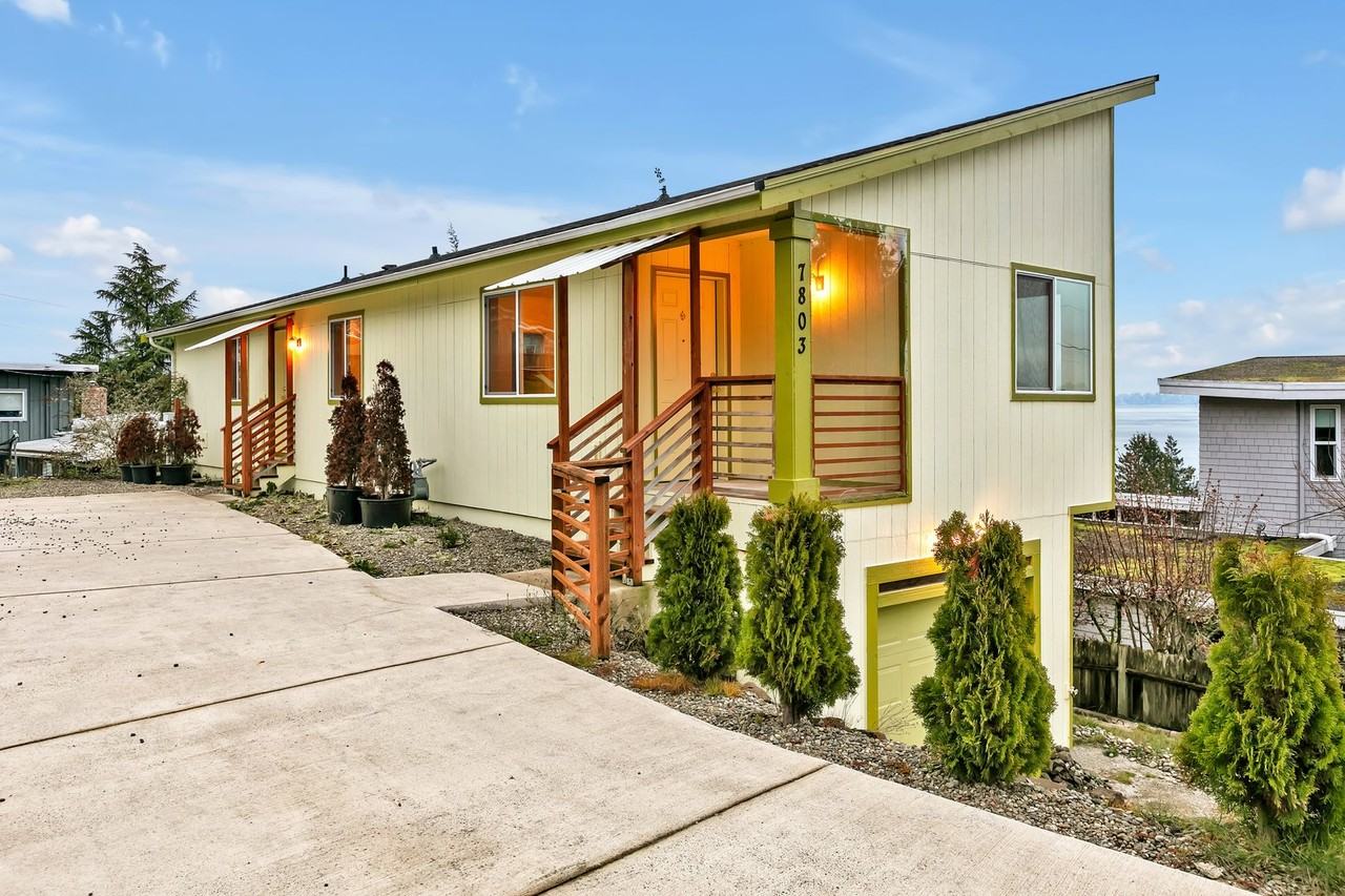 7803 E Maple St - Photo 2 of 27