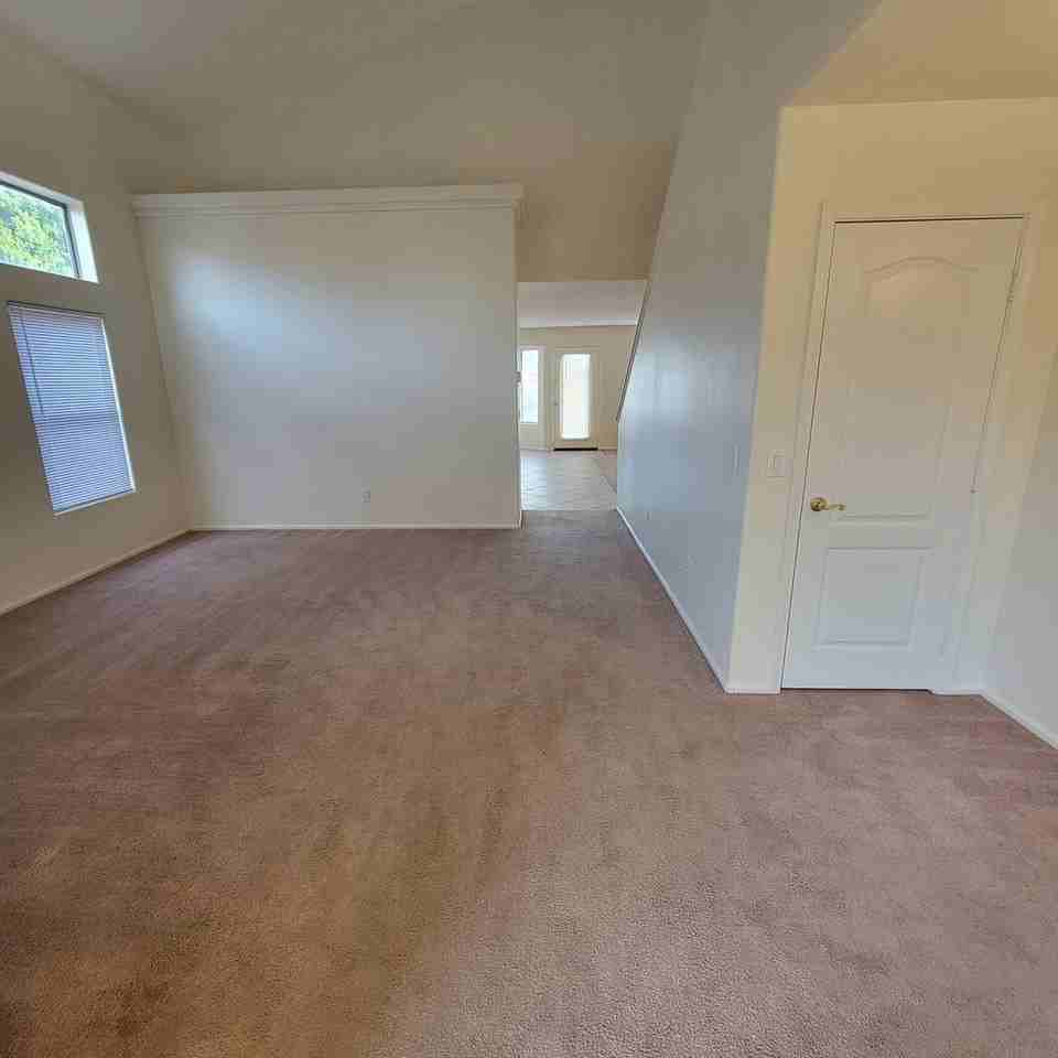 10962 W Sheridan St - Photo 3 of 26