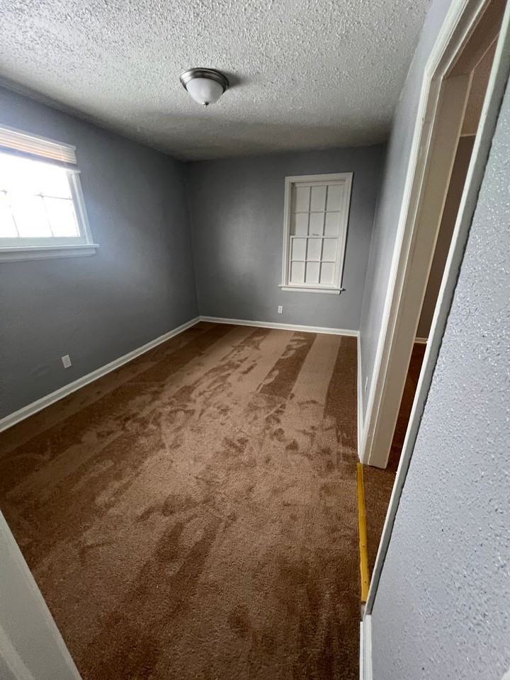 422 Cook Ave - Photo 6 of 7