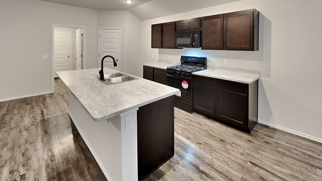 610 Nw 120th Ter - Photo 5 of 21