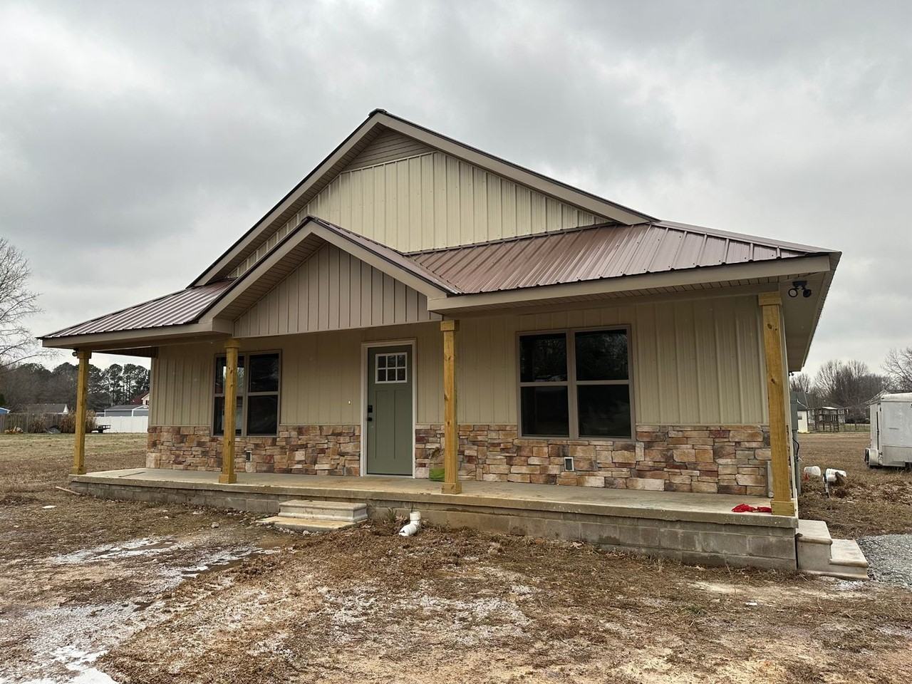 367 Mount Pelia Rd - Photo 2 of 15