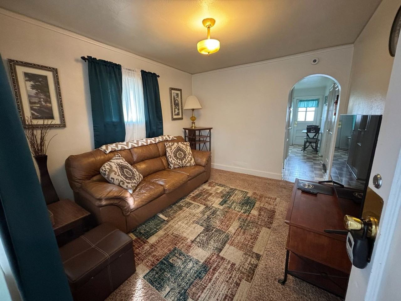 311 9th St - Photo 3 of 8