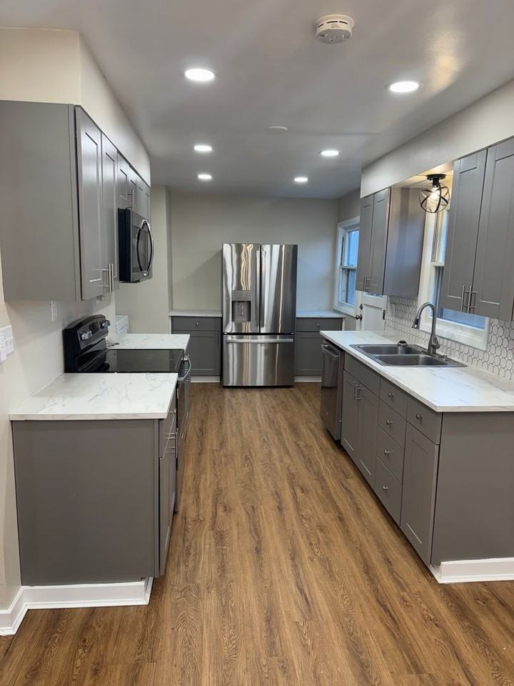 1413 Oregon St - Photo 2 of 6