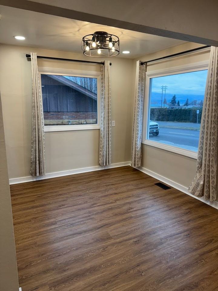 1413 Oregon St - Photo 3 of 6