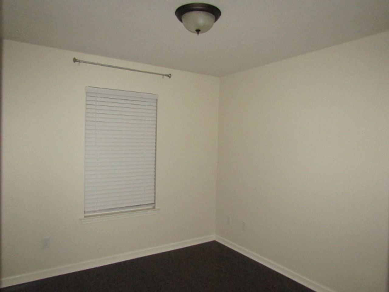 7218 Quail Hollow Dr - Photo 2 of 8