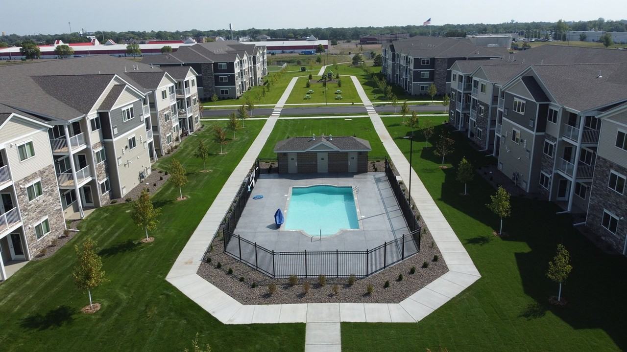 Falcon Apartments 2 - Photo 4 of 16