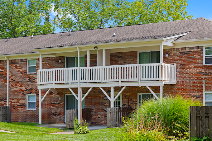 1325 W 75th Ct - Photo 6 of 14