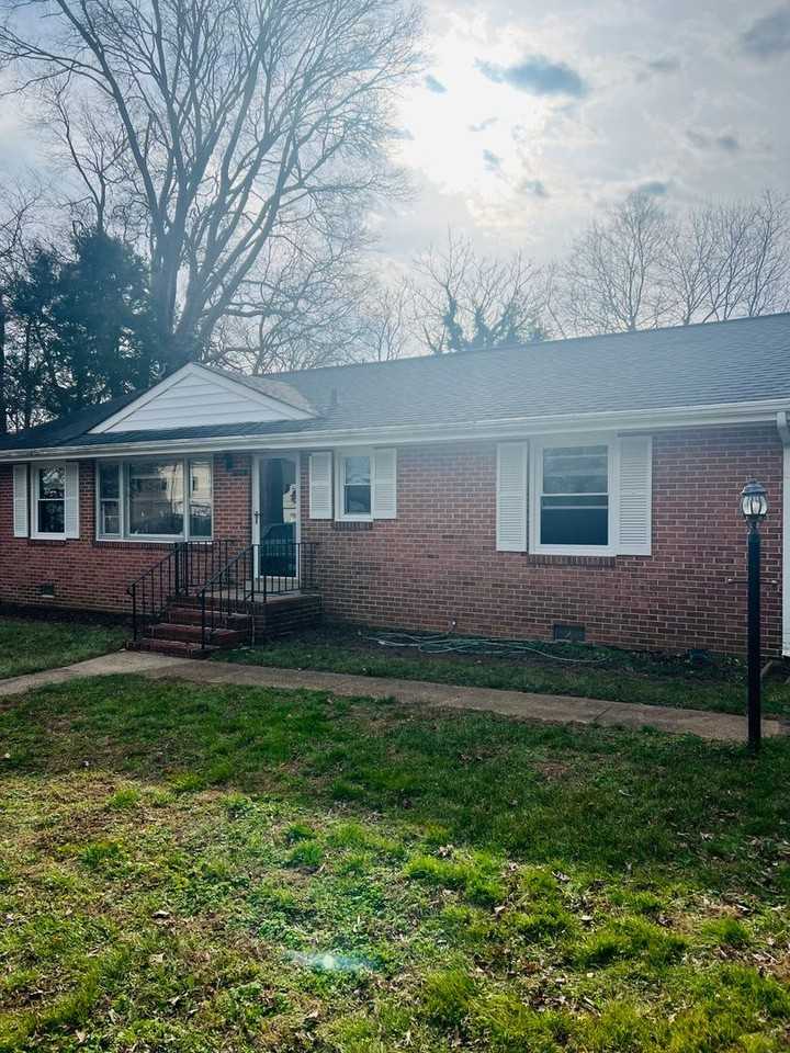 7283 Jackson Ave - Photo 3 of 21