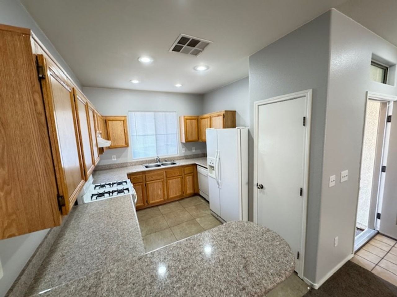 9723 Villa Lorena Ave - Photo 4 of 17