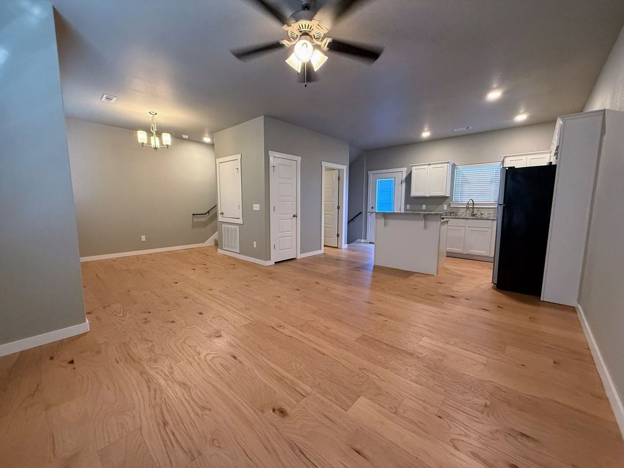 276 S Slopeside Dr - Photo 2 of 20