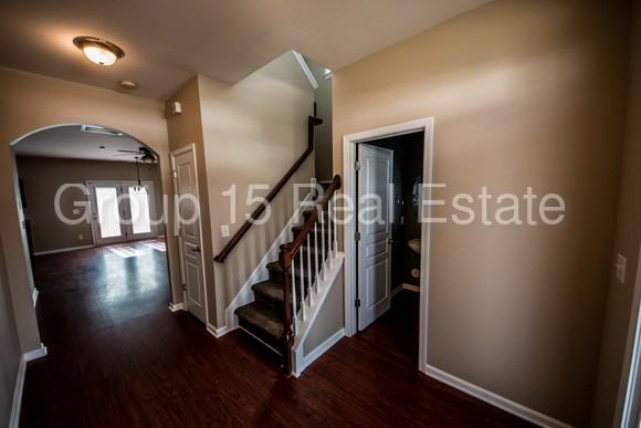 725 Inwood Hill Dr - Photo 3 of 15