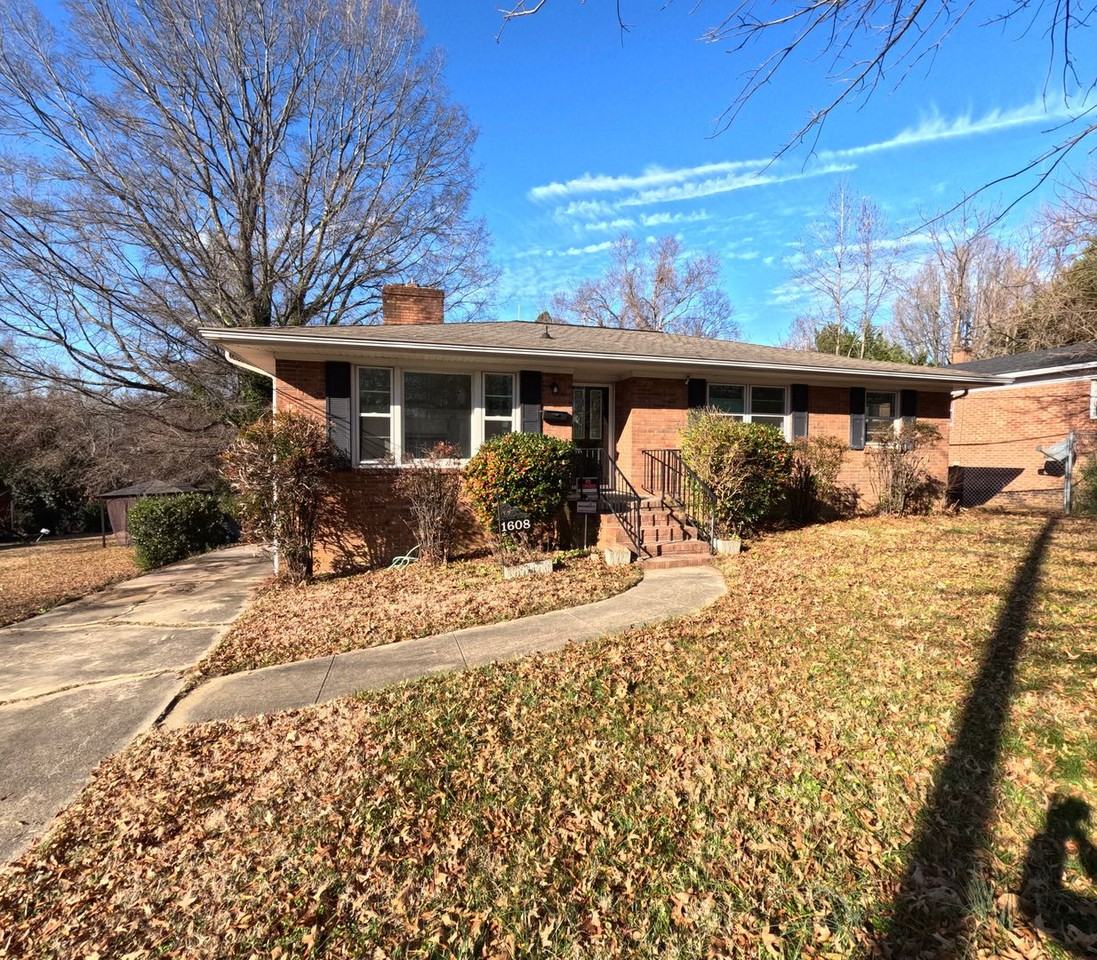 1608 Lincoln St - Photo 2 of 28