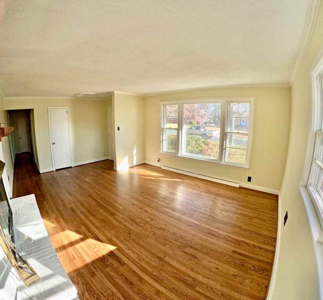 1608 Lincoln St - Photo 5 of 28