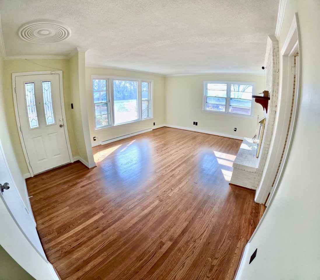 1608 Lincoln St - Photo 6 of 28