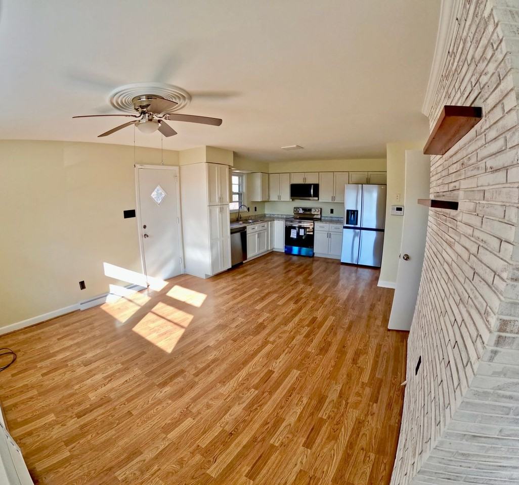 1608 Lincoln St - Photo 7 of 28