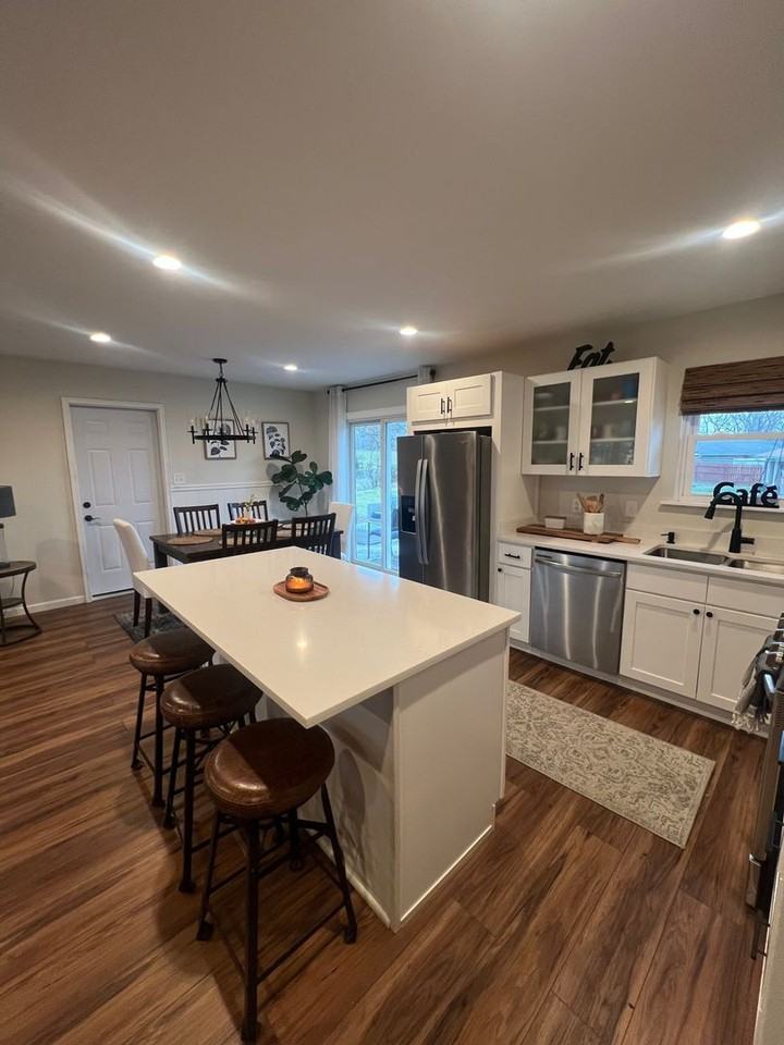 1810 Highridge Dr - Photo 5 of 24