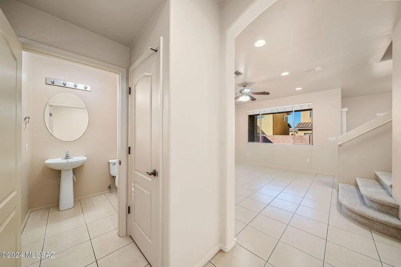 1626 W Homecoming Way - Photo 5 of 49