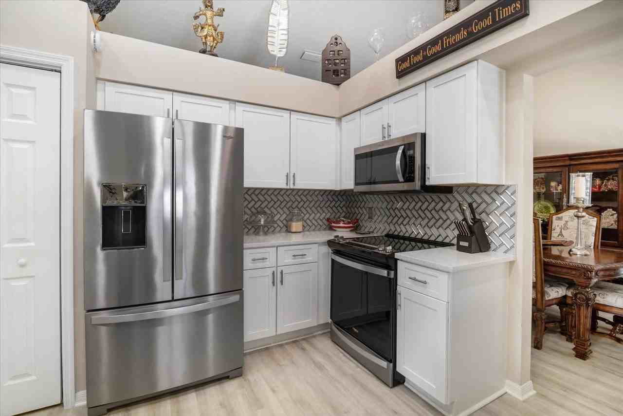 2110 Laindale Pl - Photo 6 of 30