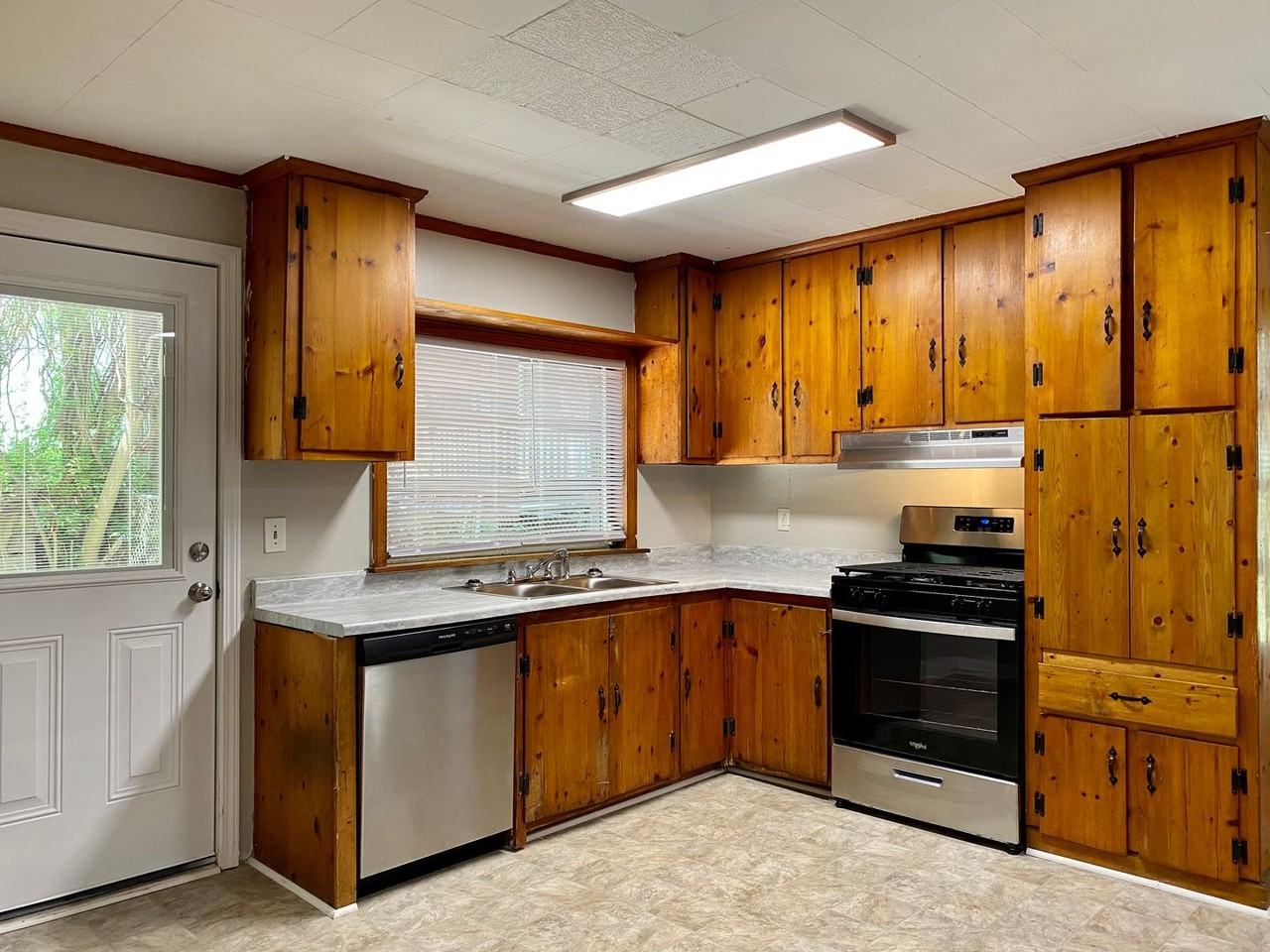 2808 Kilgore Avenue - Photo 2 of 11